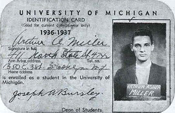 Arthur Miller nel 1934 - Tesserino universitario.